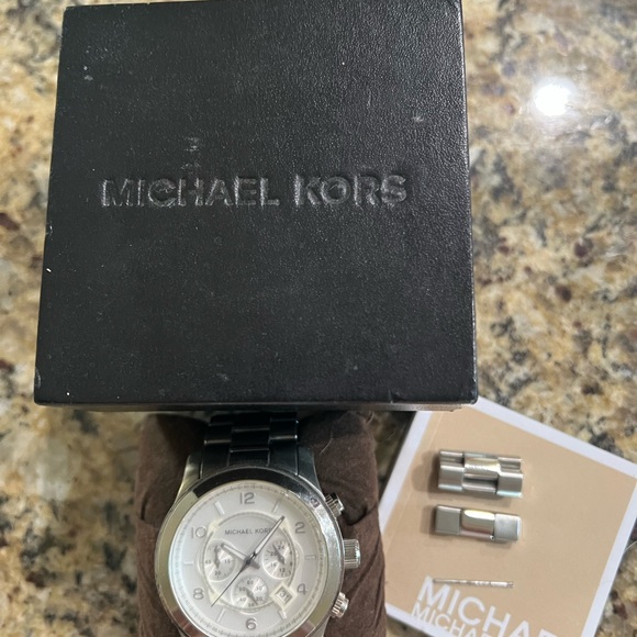 Michael Kors Women’s Watch - Picture 2 of 3
